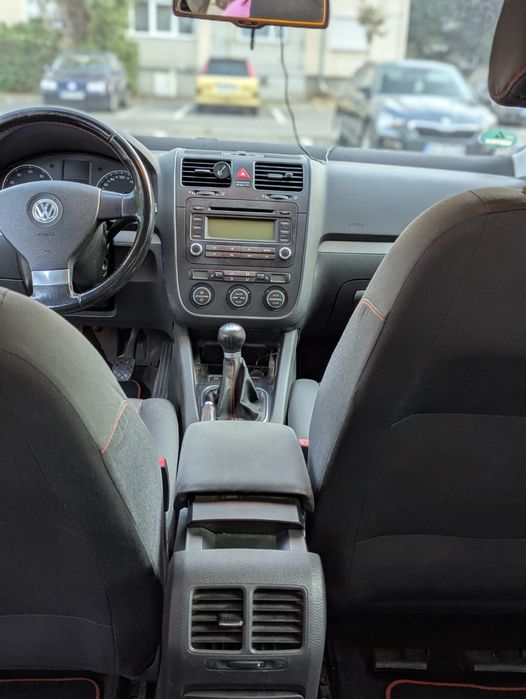 Vand Volkswagen Golf 5 1.6 MPI Goal