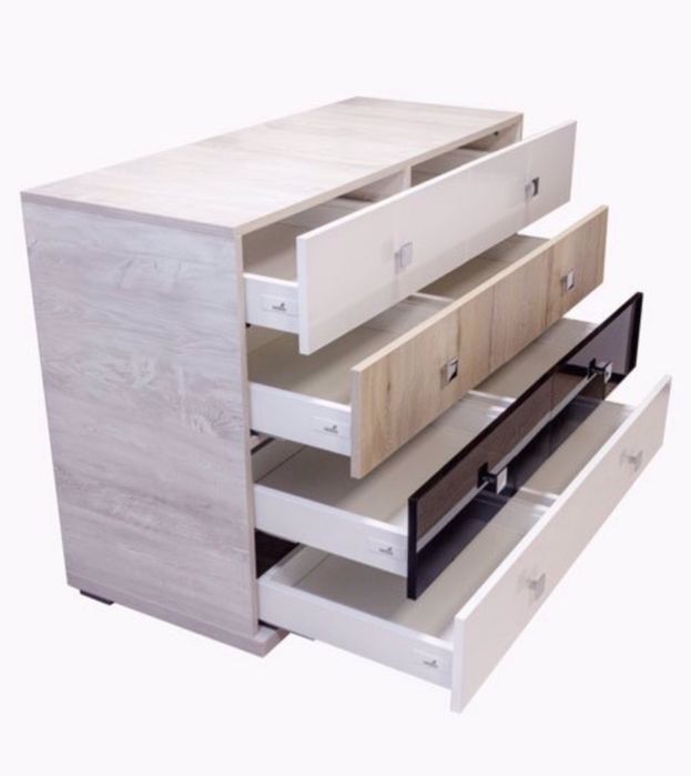 Comoda Staer cu 4 sertare