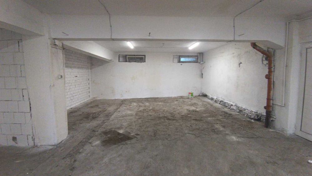 Дава се под наем Промишлена сграда в Варна, Западна промишлена зона - 350 кв.м за 1020 € - Снимка #3