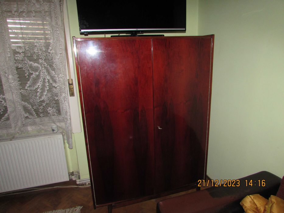 Mobila dormitor din lemn