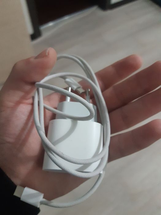 Зарядчик айфона тайпси оригинал