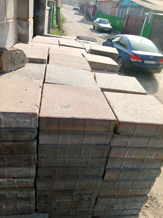 Брусчатка б/у 30х30 . толщина 5 см