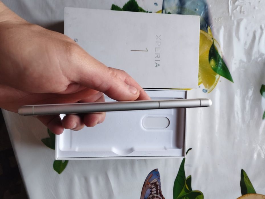 Флагман от компании sony xperia 1