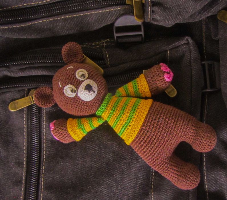 Ръчно плетена играчка - мече