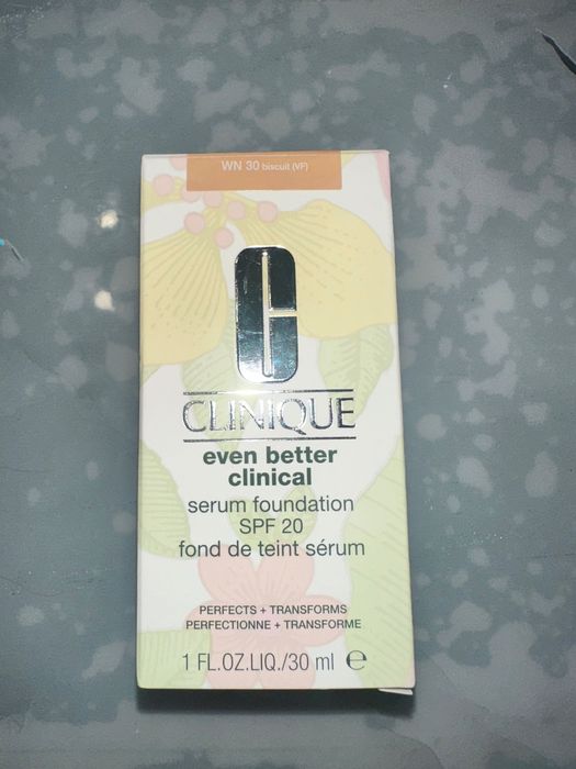 Фон дьо тен Clinique