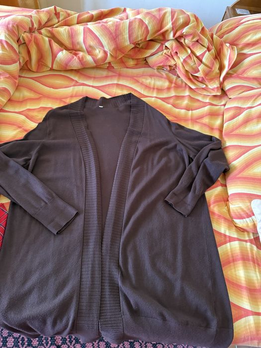 Cardigan maro superb ca nou