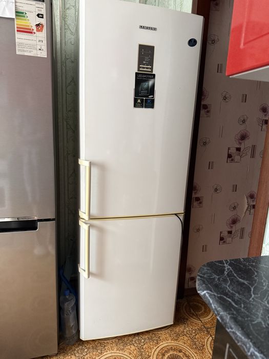Продам холодильник Samsung,б/у