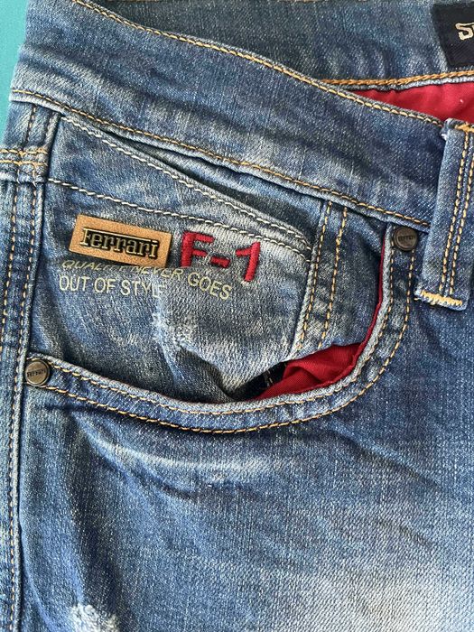 Оригинални Дънки SCUDERIA Ferrari