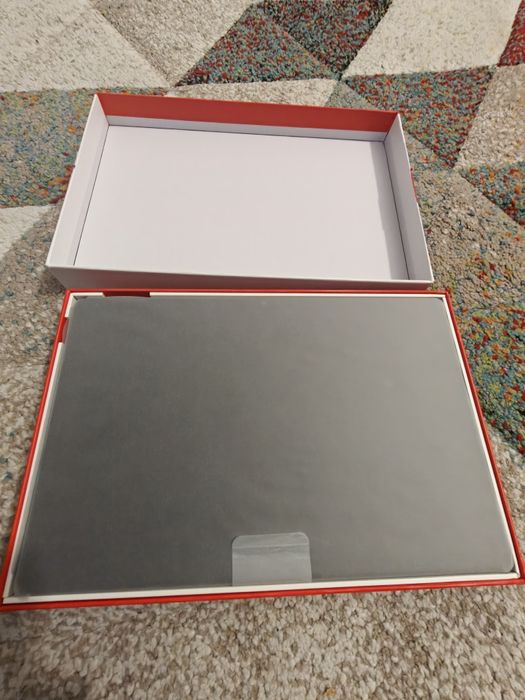 Se vinde OnePlus Pad Lite la cutie