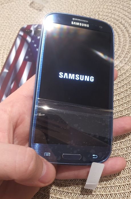 Vând Samsung S3 Neo de colectie.Pret 180 ron