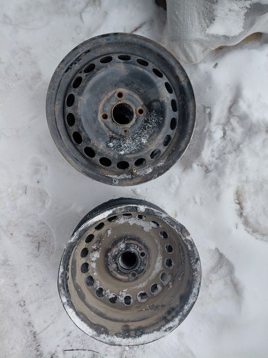 Продаеться диски