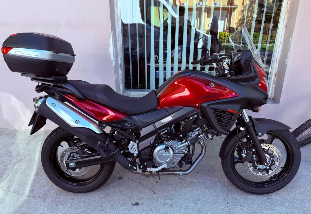 Suzuki V-Strom DL 650 // 7.500 km reali // 2015 // ABS fata si spate // Top Case // 1 singur proprietar //