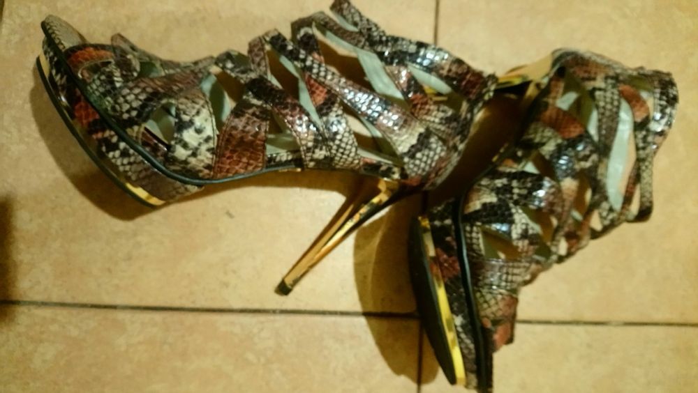 Jennifer Lopez и Jimmy Choo дамски обувки на висок ток