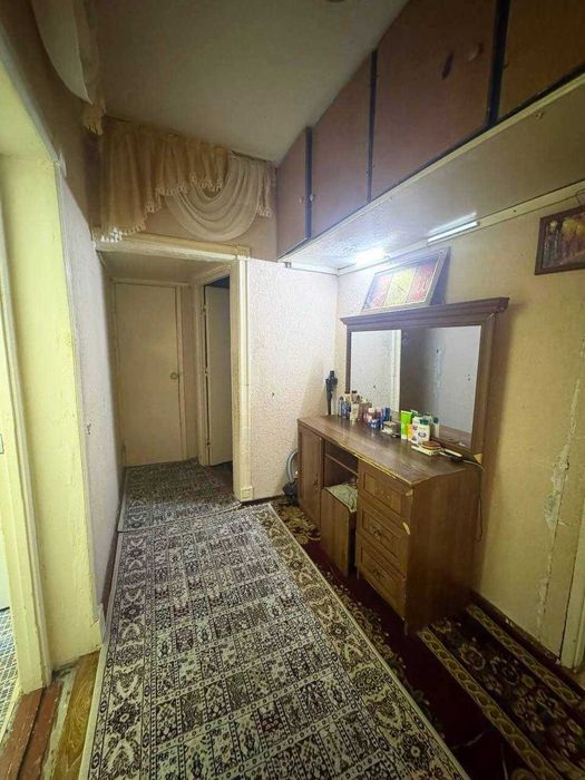 Себзор  : 2/8/9   58м²  Балкон: 1х7