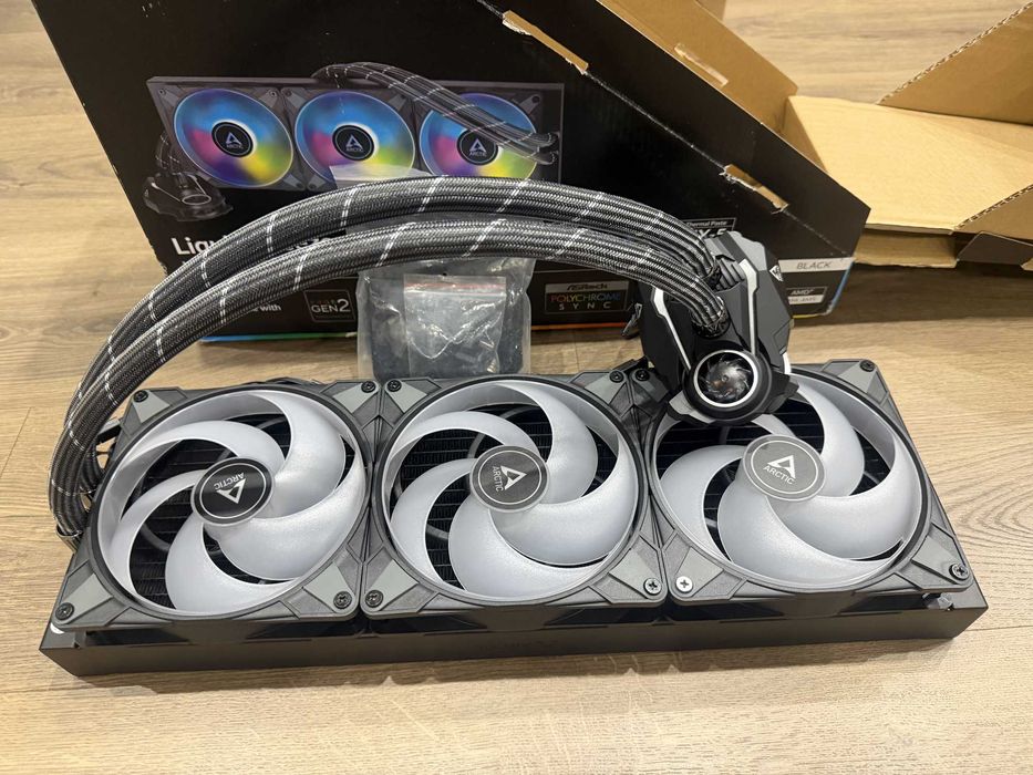 Продавам водно охлаждане Liquid Freezer II 420 A-RGB