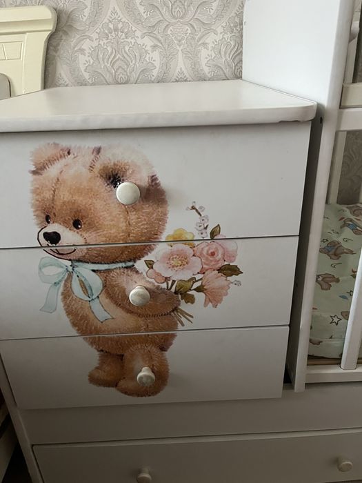 Детский кроват ( матрас в подарок)