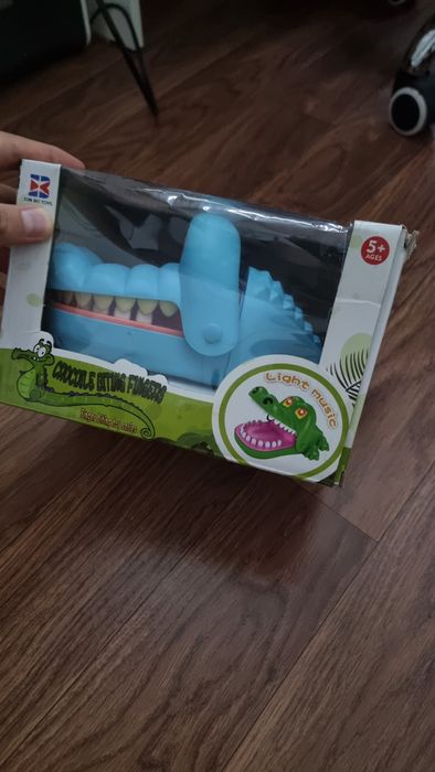 Игрушка крокодил дантист