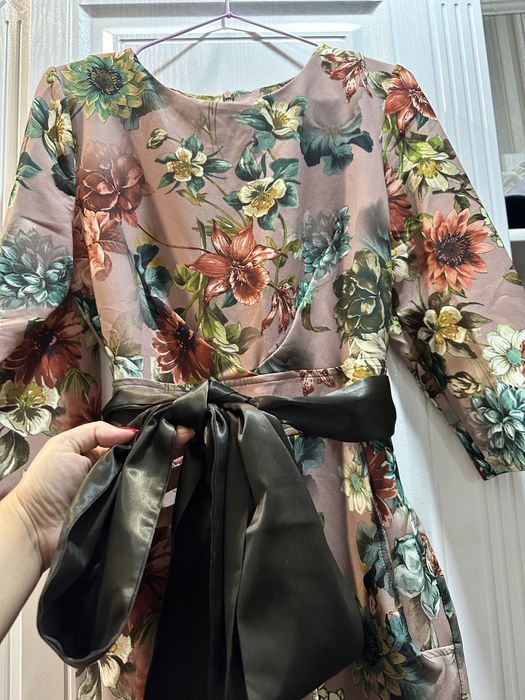 Женские платья, цены от 2000 до 8000