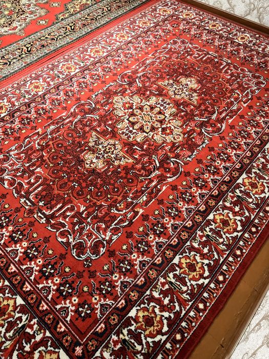 Gilam sotiladi shertsinoy 2 ta