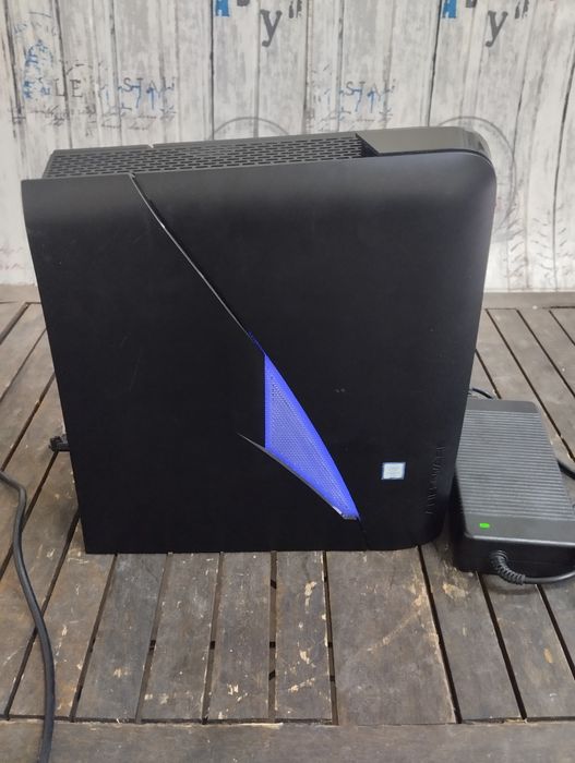 Продавам геймърски компютър