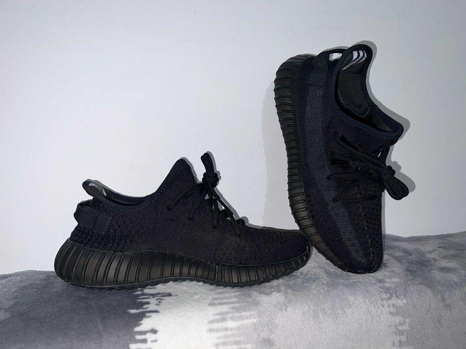 Adidas Yeezy 350 v2 Onyx 41 2/3