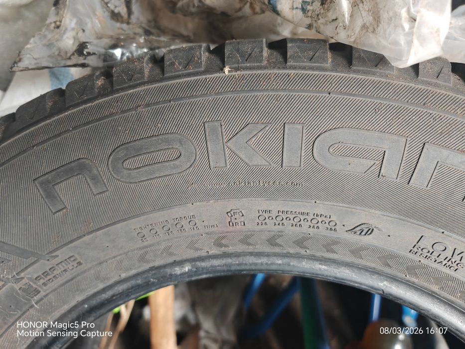 Продам резину Nokian hakkapeliitta R18 285x60