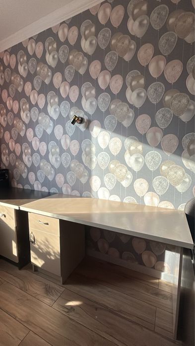 Стенка и письменные столы