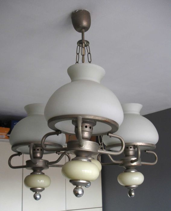 Полилей с три лампи