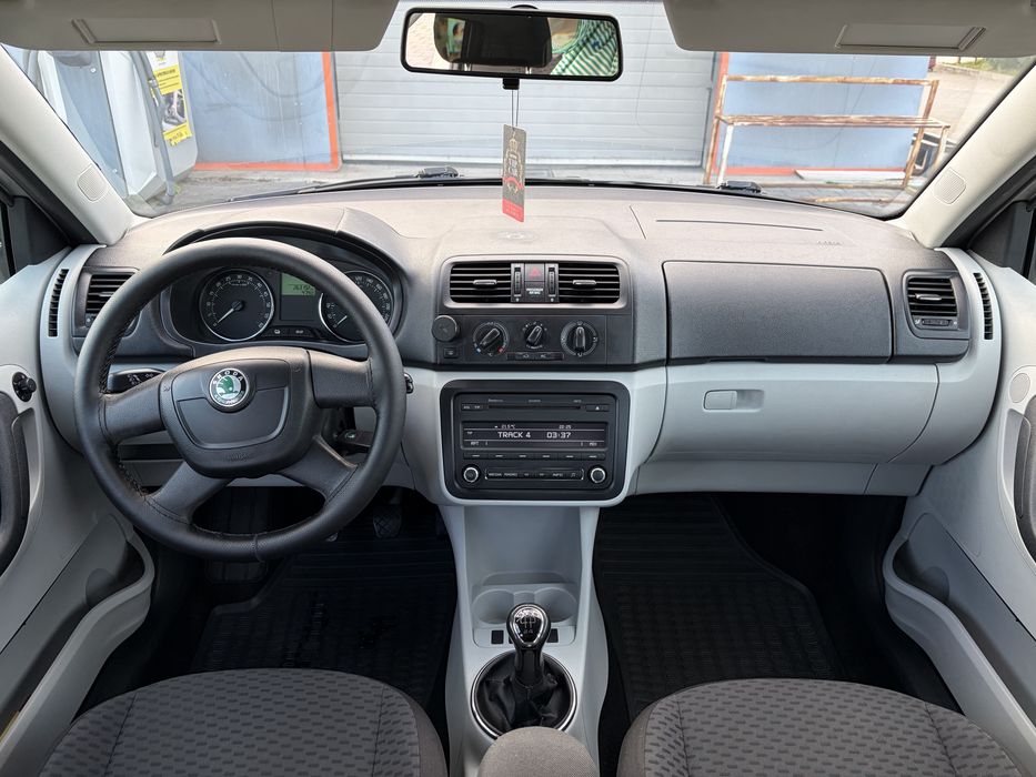 SKODA Fabia 2010 — imagine 5