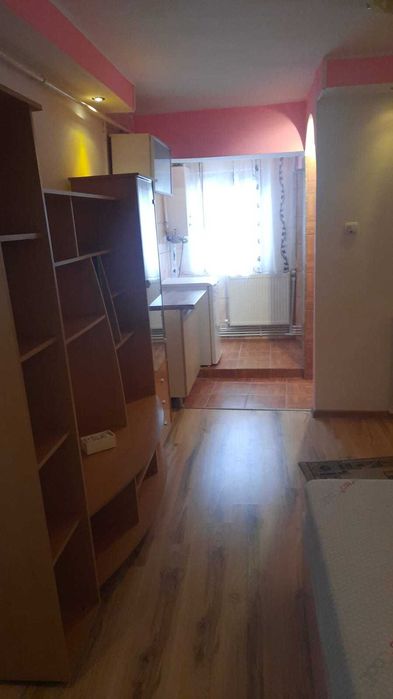 Inchiriez garsoniera