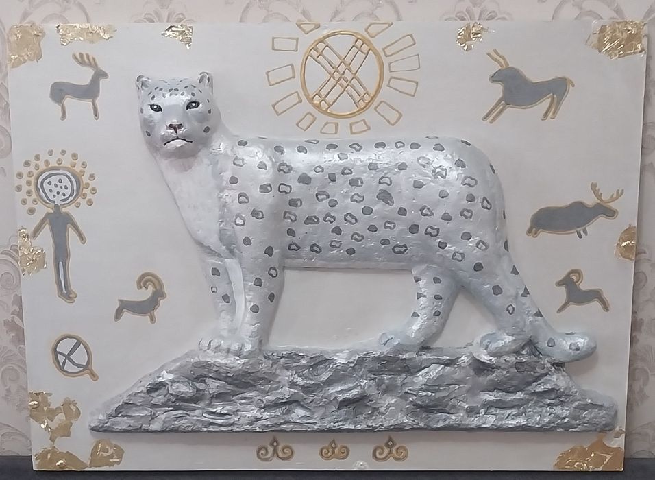 Панно объемное с изображением барса, ручная работа