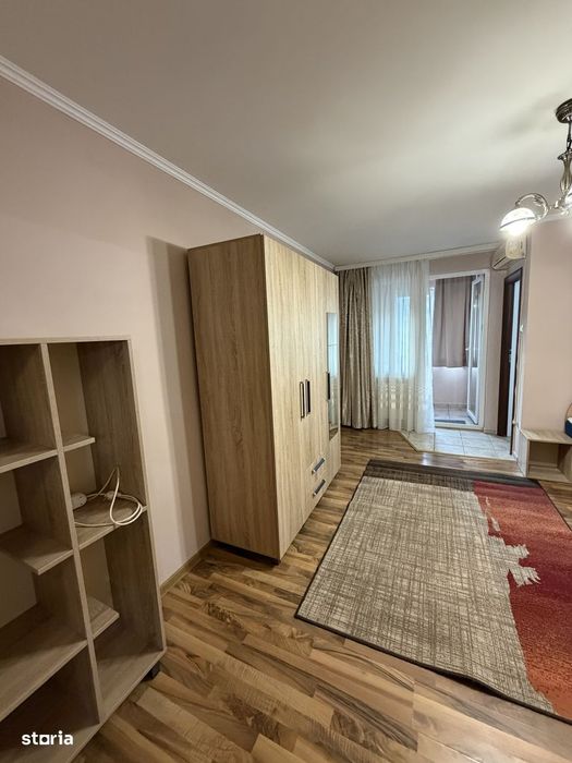 Proprietar inchiriez garsonier Dristor Metrou 2