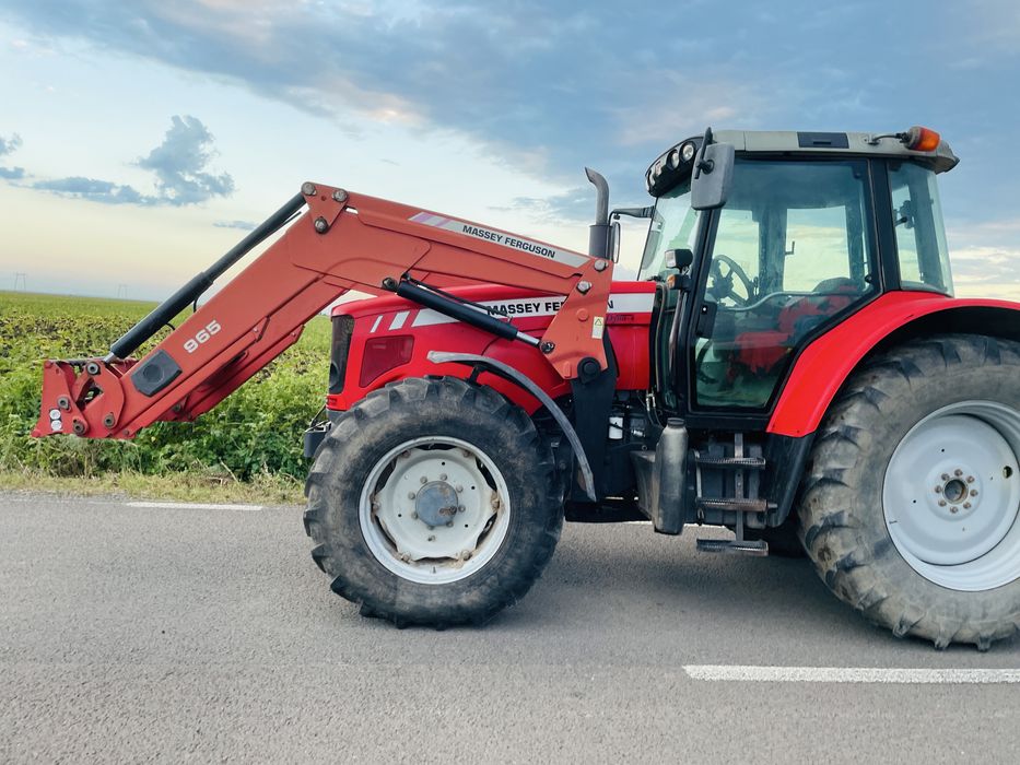 Massey Ferguson 5465