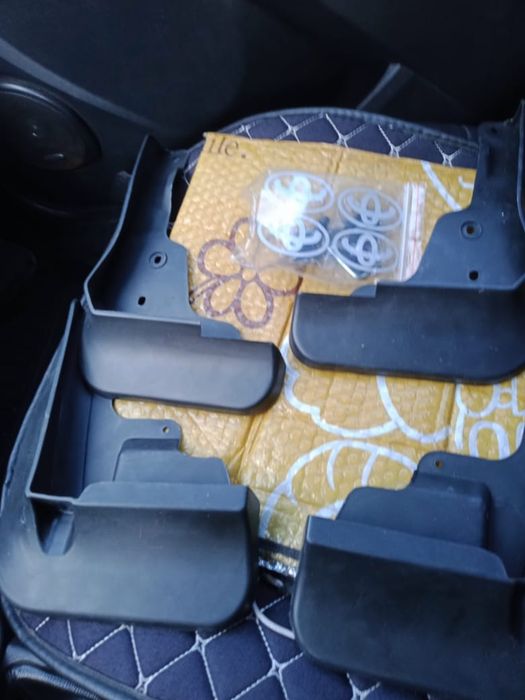 Брызговики на RAV 4