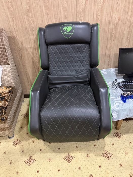 Игравое кресло от фрмы Кагуар
