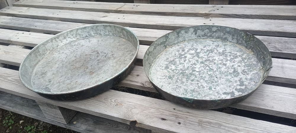 Продавам Медни тави