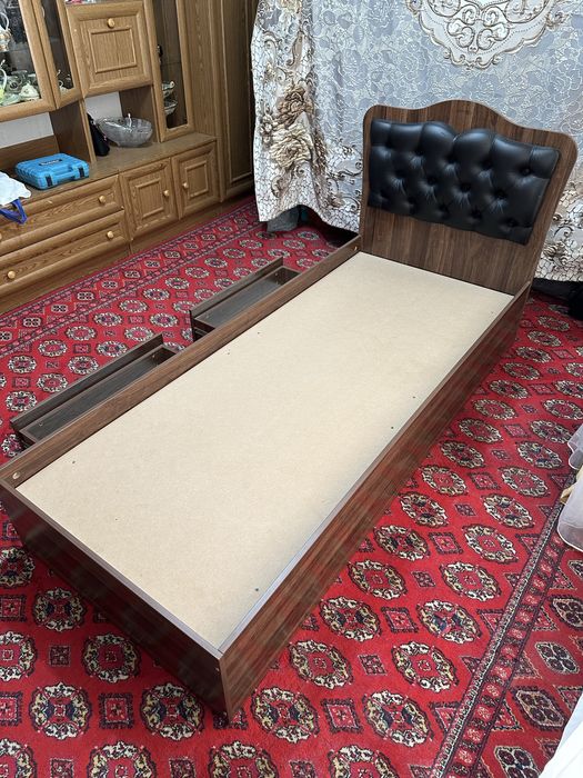 Кровать односпальная кровать
