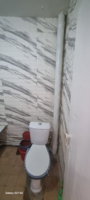 Урганч шахридаа 4 каватли дом 2 каватида 1 хонали квартира