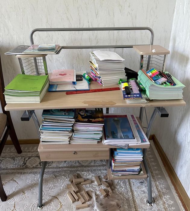 Парта для школьников