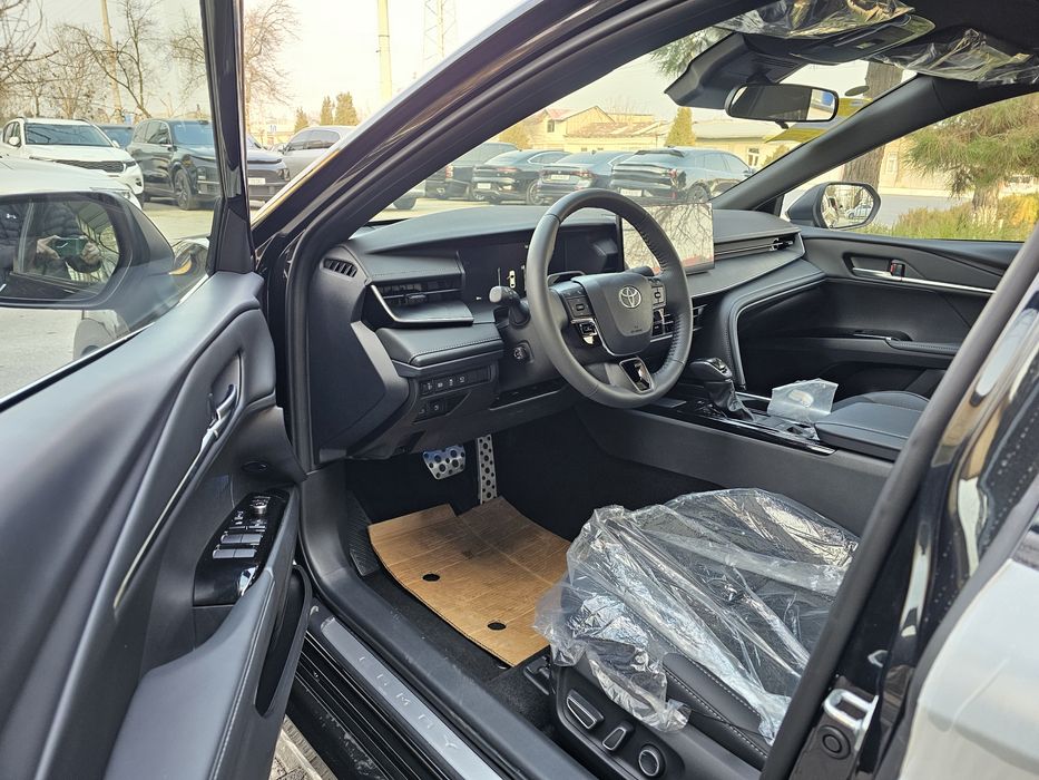 Toyota Camry.80 kuzuf. Yili 2025. Yurgani 57. Narxi 43500