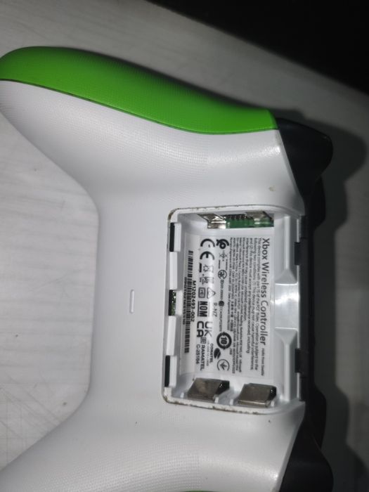 Xbox s 512 gb перфектна конзола