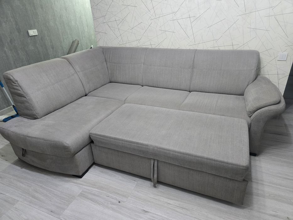 Диван угловой 2.4×1.7