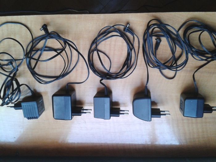 Адаптер за стационарен телефон