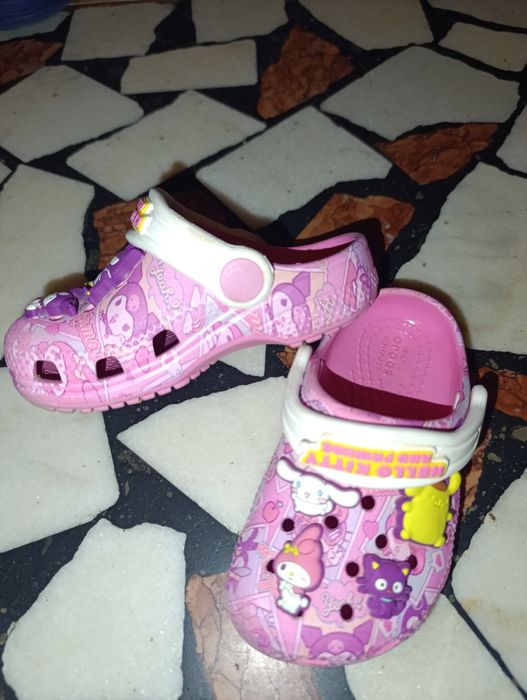 Crocs fete Hello Kitty