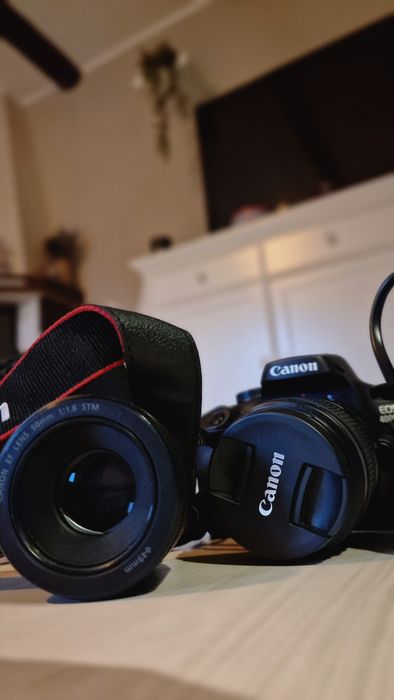 Canon EOS 4000D folosit doar in domeniul de frizerie