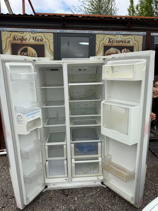 Холодильник LG многодверный