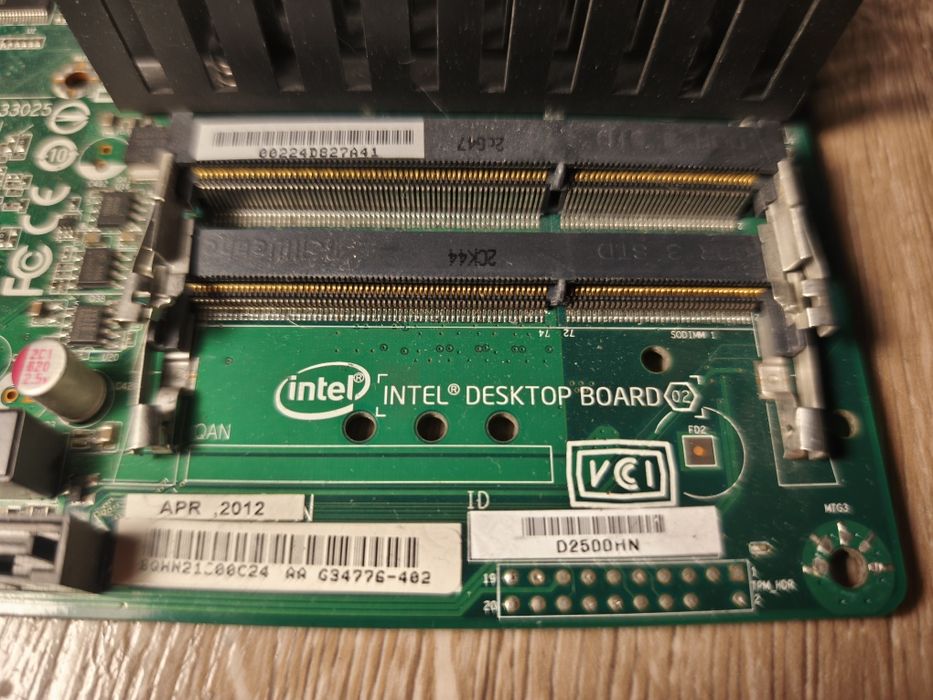 Материнская плата Intel D2500HN
