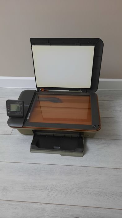 Принтер 3 в 1 Hp б/ у в рабочем состоянии