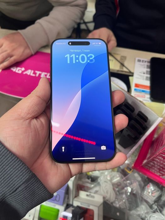 Продам Айфон 16про