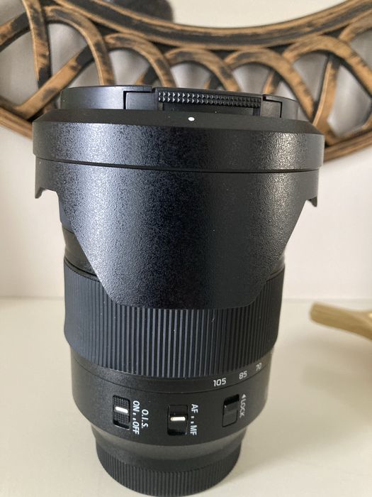 Panasonix 24-105 mm, F4, montura L